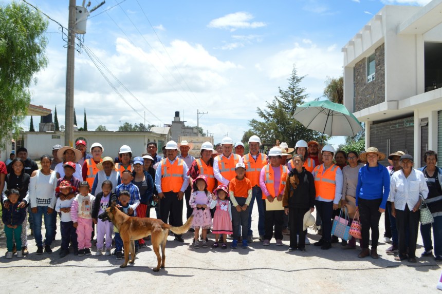Mejorar caminos, transformar comunidades: inicia obra de pavimentación en Zahuatlán de Morelos